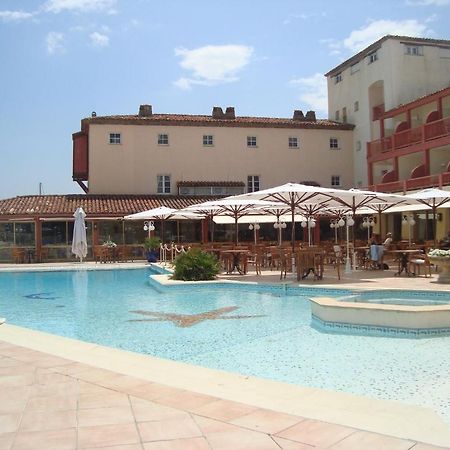 Hotel Giraglia Grimaud Bagian luar foto