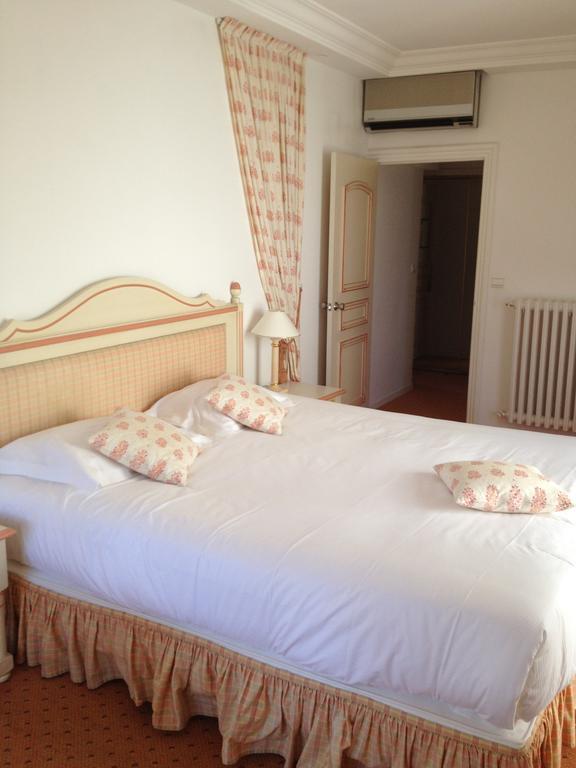 Hotel Giraglia Grimaud Bagian luar foto