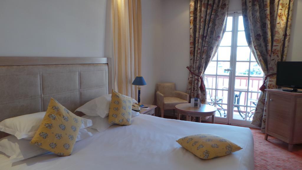 Hotel Giraglia Grimaud Ruang foto