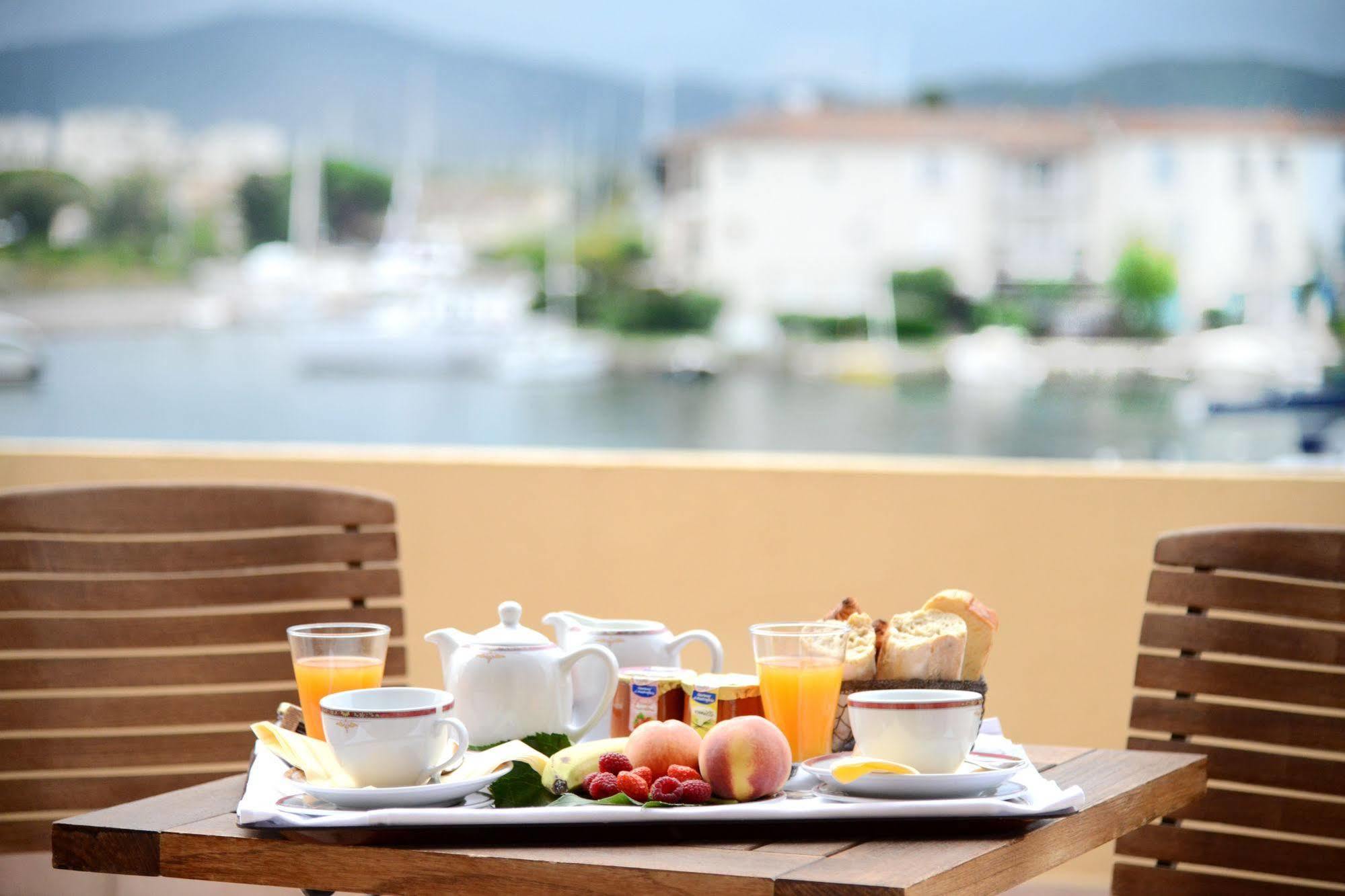 Hotel Giraglia Grimaud Bagian luar foto