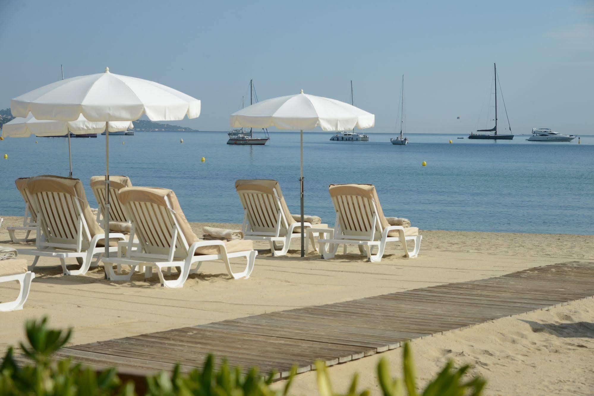 Hotel Giraglia Grimaud Bagian luar foto